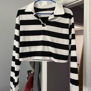 Black and White Striped Long Sleeve Crop Top